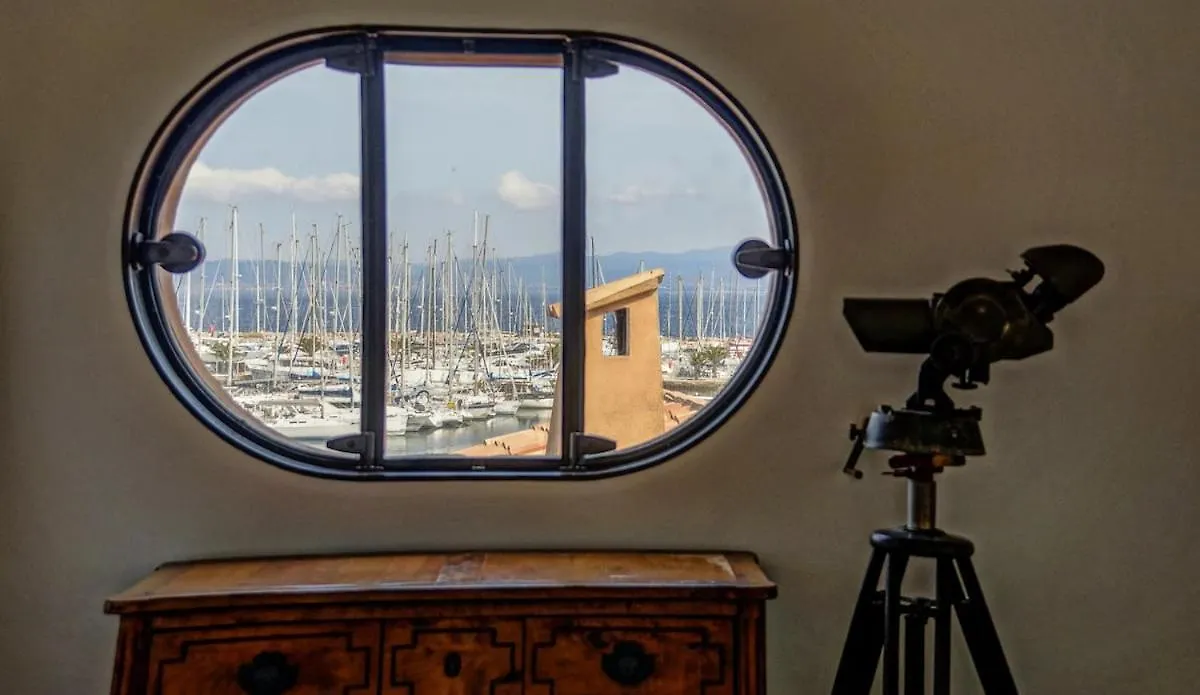 Porquerolles Island Architectural Seaview Apartment Hyeres