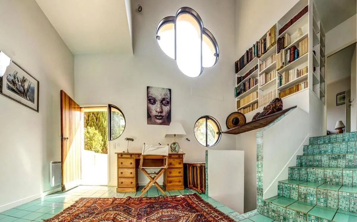 Porquerolles Island Architectural Seaview Apartment Hyeres