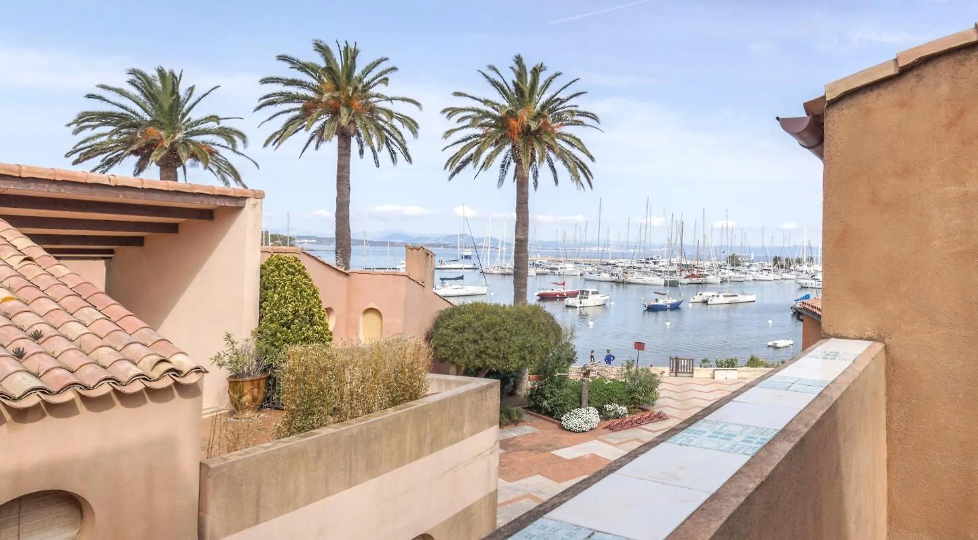 Porquerolles Island Architectural Seaview Apartment Hyeres