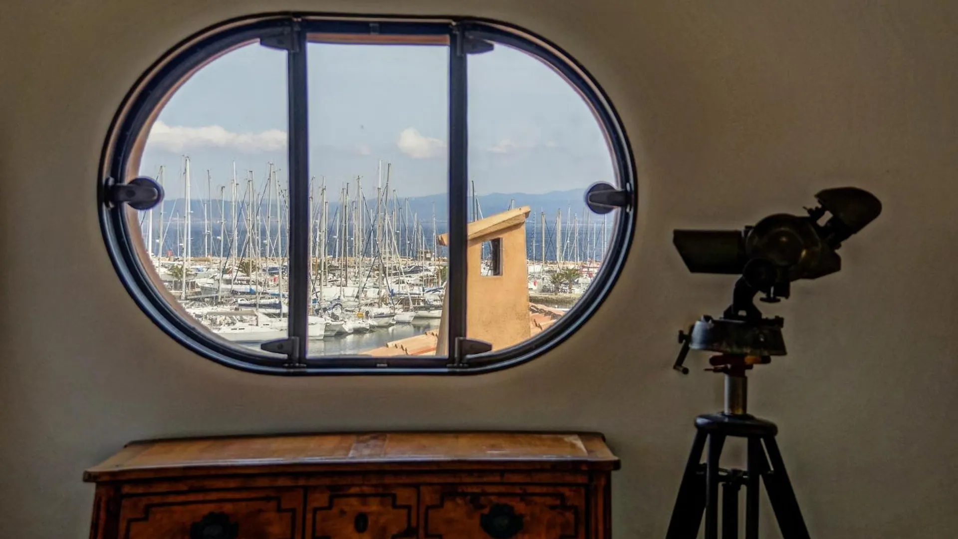 Porquerolles Island Architectural Seaview Apartment Hyeres