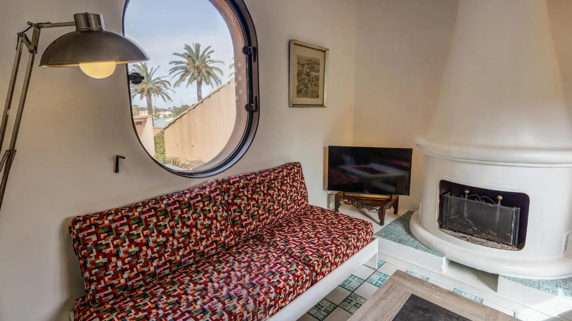 Porquerolles Island Architectural Seaview Apartment Hyeres